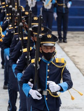 Policía Nacional saluda 41 aniversario de su constitución