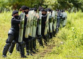Mujeres de la DOEP saludan 41 años de fundación de la Policía Nacional