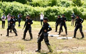 Mujeres de la DOEP saludan 41 años de fundación de la Policía Nacional