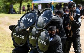 Mujeres de la DOEP saludan 41 años de fundación de la Policía Nacional