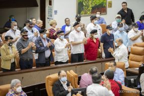 Reconocimiento al héroe de la solidaridad Brian Wilson