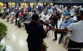 Reconocimiento al héroe de la solidaridad Brian Wilson