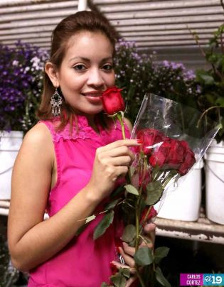 Románticos nicaragüenses celebran Día de San Valentín