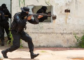 DOEP de la Policía Nacional realiza ejercicios demostrativos