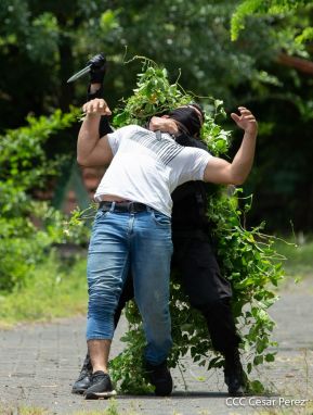 DOEP de la Policía Nacional realiza ejercicios demostrativos