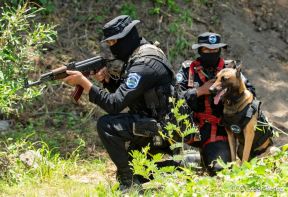 DOEP de la Policía Nacional realiza ejercicios demostrativos