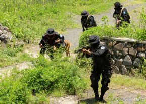 DOEP de la Policía Nacional realiza ejercicios demostrativos