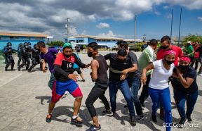 DOEP de la Policía Nacional realiza ejercicios demostrativos