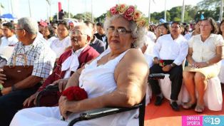 Parejas juran amor eterno en Ya Tu Boda 2014