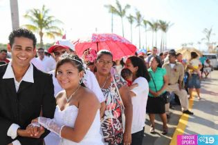 Parejas juran amor eterno en Ya Tu Boda 2014