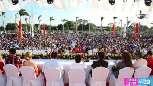 Parejas juran amor eterno en Ya Tu Boda 2014