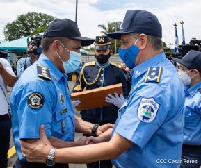 Ascenso en grados a miembros de la Dirección de Seguridad y Protección de Personalidades