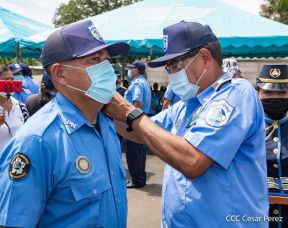 Ascenso en grados a miembros de la Dirección de Seguridad y Protección de Personalidades