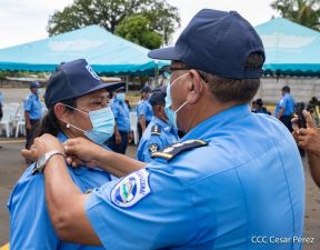 Ascenso en grados a miembros de la Dirección de Seguridad y Protección de Personalidades