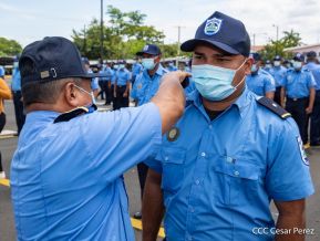 Ascenso en grados a miembros de la Dirección de Seguridad y Protección de Personalidades