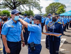Ascenso en grados a miembros de la Dirección de Seguridad y Protección de Personalidades