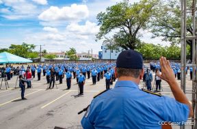 Ascenso en grados a miembros de la Dirección de Seguridad y Protección de Personalidades