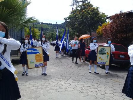 Desfiles escolares en homenaje a la Batalla de San Jacinto y al 199 aniversario de la Independencia de Centroamérica