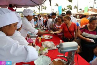 TECNOFEST 2014 promueve educación gratuita en Plaza de Colores