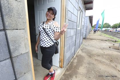 Gobierno de Nicaragua entrega 100 nuevas viviendas del programa Bismarck Martínez