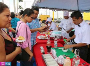 TECNOFEST 2014 promueve educación gratuita en Plaza de Colores