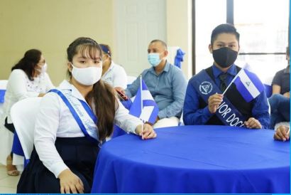 Mejores a Estudiantes y Docentes de Excelencia Académica 2020