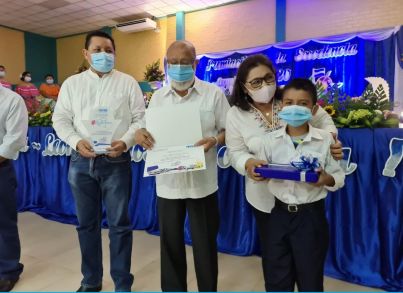 Mejores a Estudiantes y Docentes de Excelencia Académica 2020