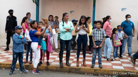 Derroche de cultura y tradición en desfile hípico de Masaya