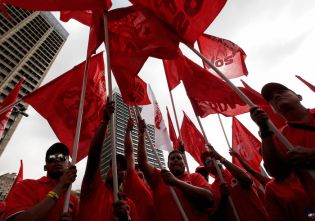 Trabajadores PDVSA marchan en defensa de la democracia en Venezuela