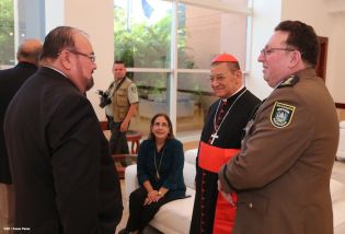 Daniel impone ascenso en grados al Inspector General y al Jefe del Estado Mayor del Ejército de Nicaragua