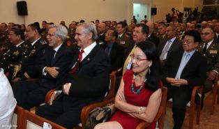 Daniel impone ascenso en grados al Inspector General y al Jefe del Estado Mayor del Ejército de Nicaragua