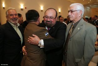 Daniel impone ascenso en grados al Inspector General y al Jefe del Estado Mayor del Ejército de Nicaragua