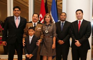 Daniel impone ascenso en grados al Inspector General y al Jefe del Estado Mayor del Ejército de Nicaragua