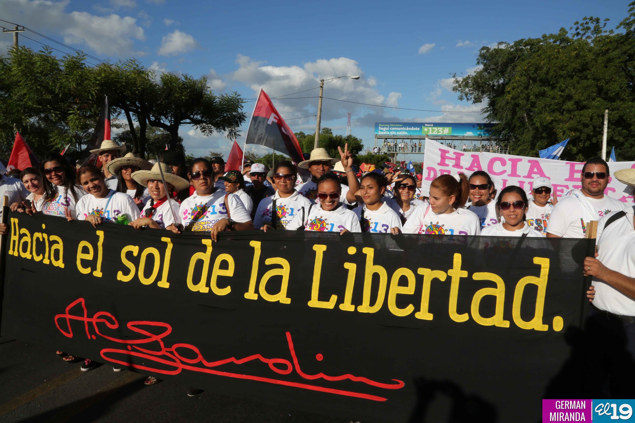 Juventud realiza caminata en honor al General Sandino