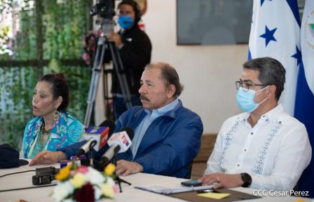 Así fue el encuentro del Presidente Daniel  y la Compañera Rosario con el Presidente de Honduras