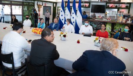 Así fue el encuentro del Presidente Daniel  y la Compañera Rosario con el Presidente de Honduras