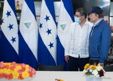 Así fue el encuentro del Presidente Daniel  y la Compañera Rosario con el Presidente de Honduras