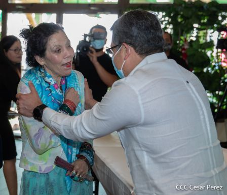 Así fue el encuentro del Presidente Daniel  y la Compañera Rosario con el Presidente de Honduras