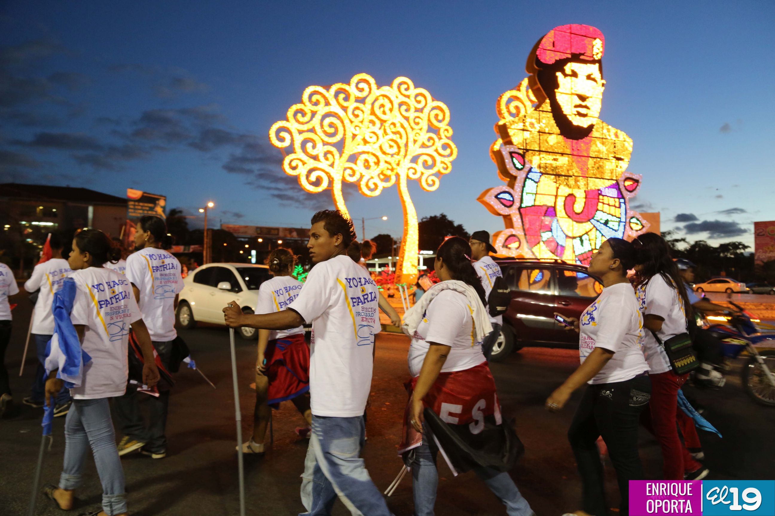 Juventud realiza caminata en honor al General Sandino