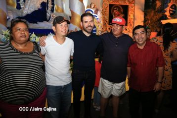 Inauguran Altares, Feria a la Purísima y Navidades Familiares en la avenida de Bolívar a Chávez