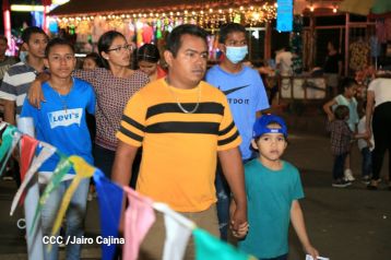 Inauguran Altares, Feria a la Purísima y Navidades Familiares en la avenida de Bolívar a Chávez