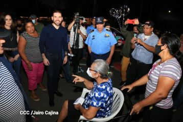 Inauguran Altares, Feria a la Purísima y Navidades Familiares en la avenida de Bolívar a Chávez