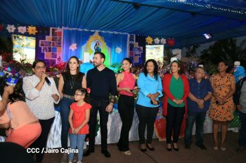 Inauguran Altares, Feria a la Purísima y Navidades Familiares en la avenida de Bolívar a Chávez