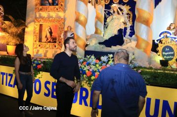 Inauguran Altares, Feria a la Purísima y Navidades Familiares en la avenida de Bolívar a Chávez