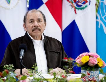 El Presidente Daniel y la Compañera Rosario en la Cumbre entre Jefes de Estado y de Gobierno del SICA y el Secretario General de Naciones Unidas