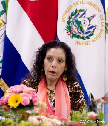 El Presidente Daniel y la Compañera Rosario en la Cumbre entre Jefes de Estado y de Gobierno del SICA y el Secretario General de Naciones Unidas