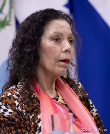 El Presidente Daniel y la Compañera Rosario en la Cumbre entre Jefes de Estado y de Gobierno del SICA y el Secretario General de Naciones Unidas