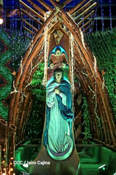 Inauguran Altares, Feria a la Purísima y Navidades Familiares en la avenida de Bolívar a Chávez