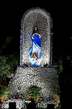 Inauguran Altares, Feria a la Purísima y Navidades Familiares en la avenida de Bolívar a Chávez