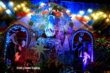 Inauguran Altares, Feria a la Purísima y Navidades Familiares en la avenida de Bolívar a Chávez